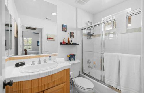 Golden Hour by Coastline Vacation Rentals - Foto 56