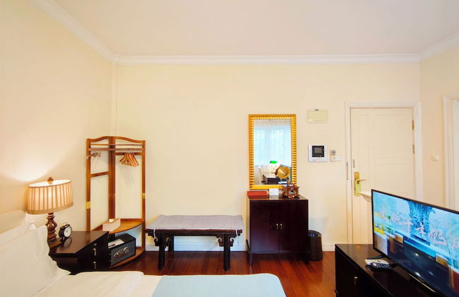 Ladoll Service Apartment - Photo 13