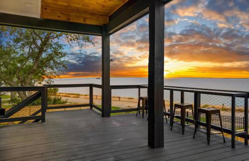 Waterfront Home with Views - Hot Tub & Movie Theatre - Foto 36