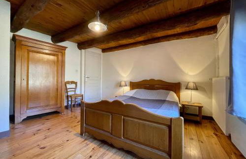 Maison pittoresque à Arlempdes avec cheminée et terrasse - FR-1-582-114 - Foto 9