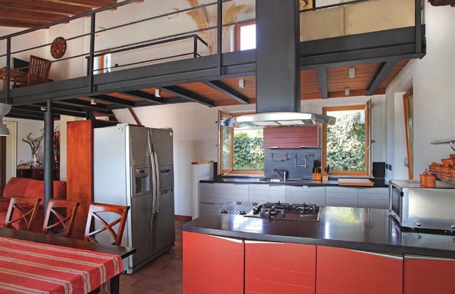 Spacious Villa with a Swimming Pool - Foto 6