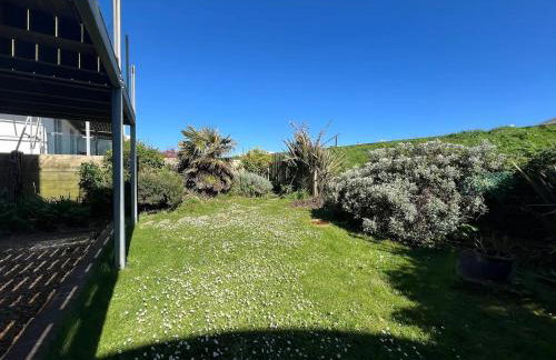 Beachfront Bliss at Laughing Water - Pass the Keys - Foto 42