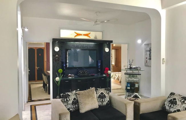 Security & Comfort 2 Bedroom Apartment in Gurugram - Foto 18