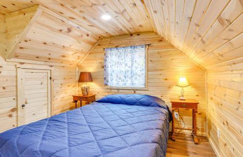 Hike and Fish Marlinton Cabin with Fire Pit and Views! - Foto 16