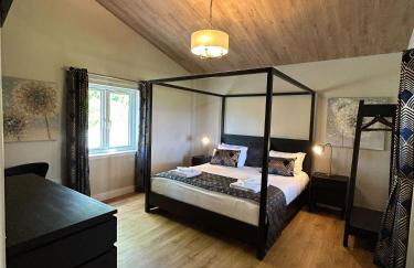 Breckland Lodge 3 with Hot Tub - Foto 11