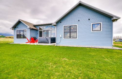 Sleek Red Lodge Home Rental with Private Hot Tub! - Foto 28