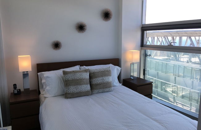 TO Stays - York and Lakeshore - Foto 8