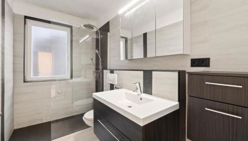 Geräumiges Familienhaus Köln - Foto 5, Shower