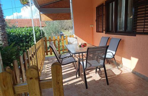 Holiday Home Višnja with Pool - Photo 1