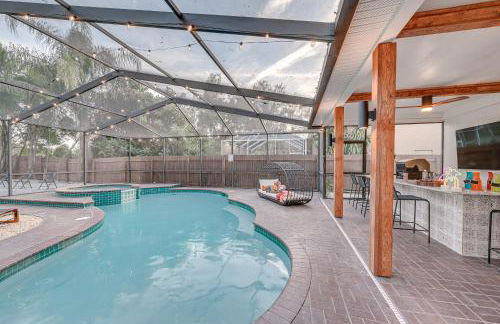 Exciting Valrico Villa with Private Pool and Game Room - Foto 37