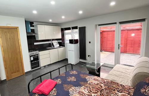 Full Studio Near Heathrow Airport & London - Foto 1