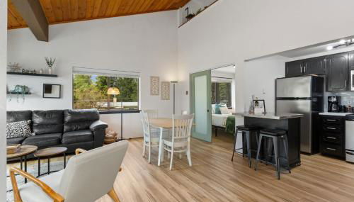 McCall Mountain Getaway - Pet Friendly - Photo 1