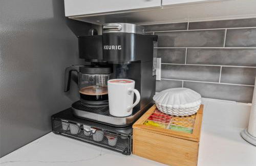 Your own 5BR Private Oasis! wPrivate PoolPickleball - Photo 16