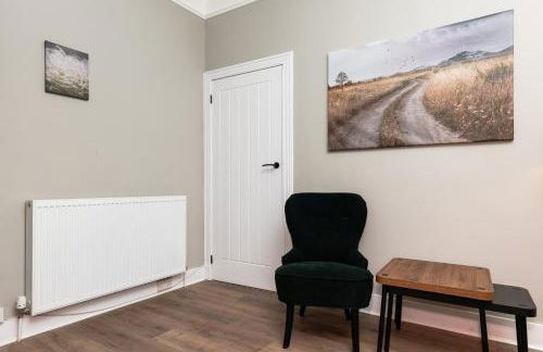 2 Bedroom Flat - Free Parking - by Holiday Homes - Foto 23