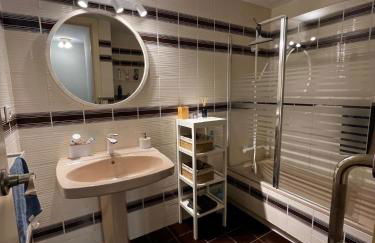 Acogedor y Amplio Apartamento familiar a pie de playa - Photo 42