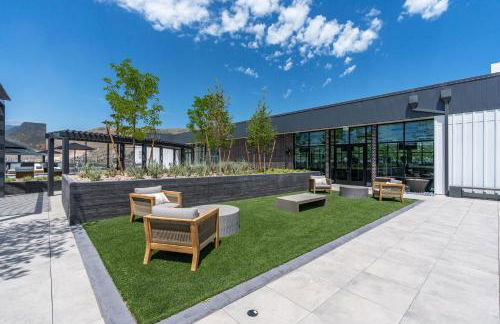 Outstanding Amenities-New Complex- Downtown Luxury - Foto 40