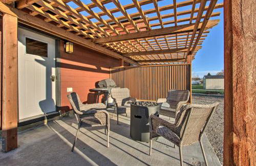Updated Townhouse with Pergola, Walk to Downtown! - Foto 22