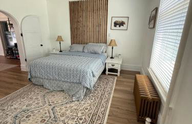 Updated 2 bedroom close to downtown and university - Foto 10