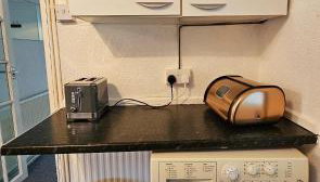 3-Beds Sleeps 5 w Parking 10 mins from Centre - Foto 5