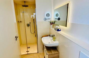 Panoramablick mit Premium-Wanderwegen vor der Haustür - Foto 24