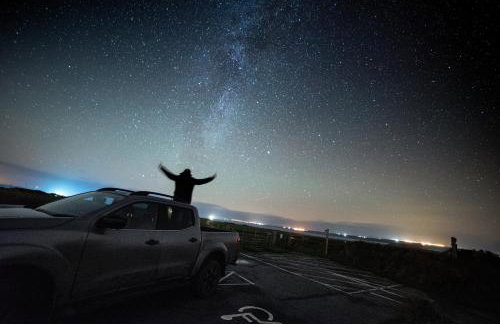 Timber Hill Self Catering Cedar Lodges - Foto 37