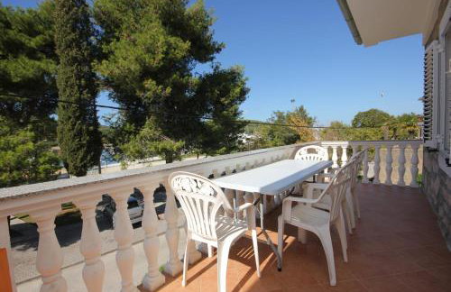 Apartments by the sea Sutomiscica, Ugljan - 8474 - Photo 23