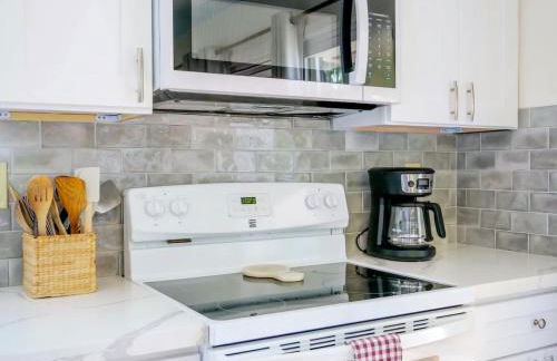 Oceanfront Treehouse at Hakalau with Kitchen - Foto 13