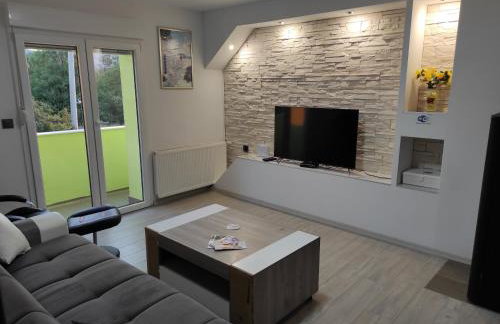 Lika Relax and Party House with sauna, jacuzzi and outdoor heated swimming pool - Foto 102