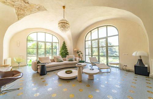 Castle In A Private Camargue Estate - Photo 2