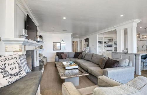 Luxury Ocean Views & Steps To The Sand - Tower 36 Upper Condo Unit - Photo 14