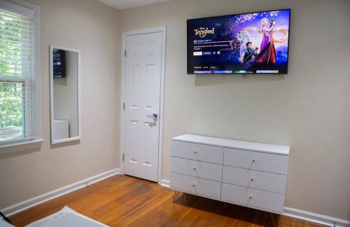 Alabama University Events, 5 bdrm Home with Lake Access, Community Pool, Tennis, Pavilion, sleeps 14, 5 mil to Bryant-Denny Stadium - Foto 16