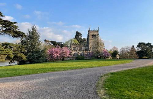 Modern 3 Bedroom Bungalow with Style & Comfort in Leicestershire - Photo 70