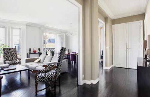 Outstanding 2 bedrooms with a terrific Eiffel Tower view - Foto 7