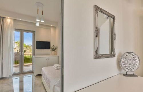 New Crete apartment in Stavromenos Coast w/pool - Photo 17