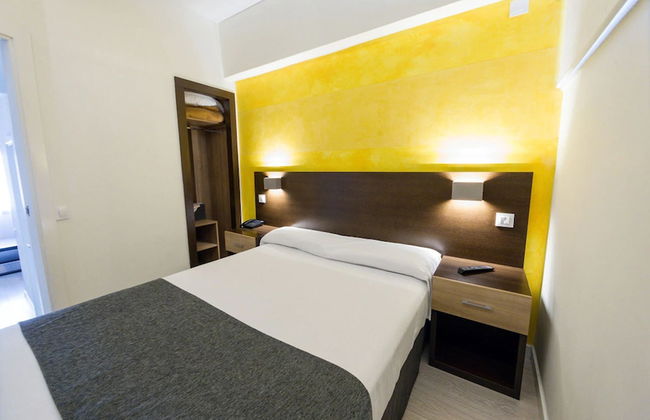 Apartamentos Recoletos - Photo 19