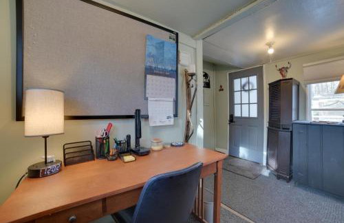 Family-Friendly Cabin Walk to Lake Access! - Foto 14