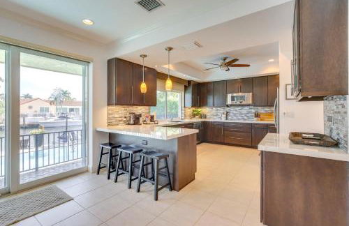 Canal Access and Pool Lighthouse Point Getaway! - Foto 7