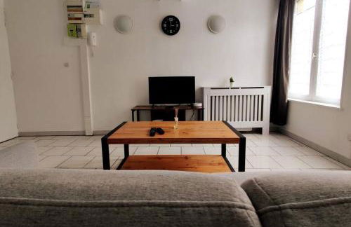 Spacieux T2 proche tribunaux - Foto 1