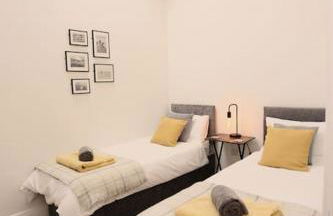 Stunning Coach House with two bedrooms and parking - Foto 34