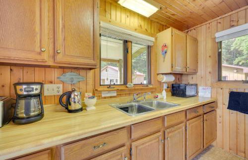 Lakefront Chetek Vacation Rental with Private Dock! - Foto 14