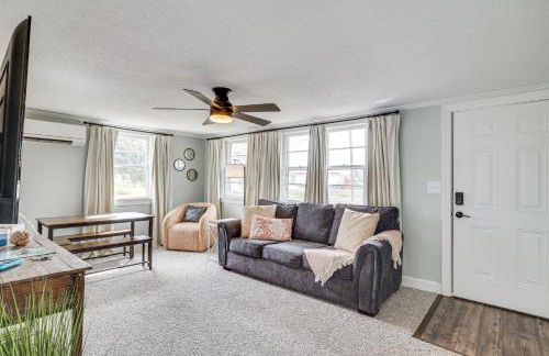 7 Mi to Beach and Ocean! Morehead City Home - Foto 1