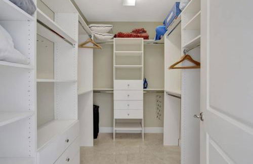 Coastal Condo Deerfield Beach Retreat 3 bed 2 bath - Photo 46