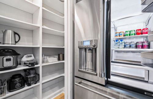 Tysons LUXE 6BR Modern and Spacious - Foto 18