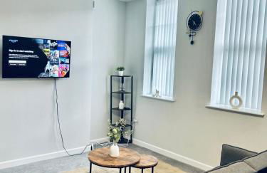 Strood Modern Flat with full kitchen and bathroom - Flat 1 Ground Floor - Photo 4