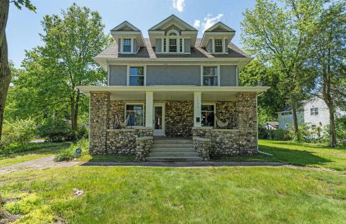 5bd Movie Theater - 7mins to UND - Backyard BBQ - Foto 57