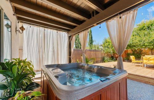 Elegant Retreat- Sleep 10-Boho Dome Lounge-Hot Tub-Games-Golf-Serene Getaway - Foto 63