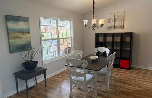 Upscale Two Bedroom Mountain Retreat - Foto 14