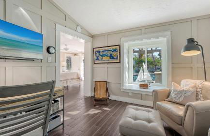 Blue Lagoon Hideaway 3BR Coastal Chic Retreat - Foto 20