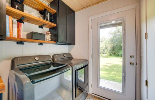 Secluded Getaway on ~10 Acres in The Piney Woods! - Foto 20