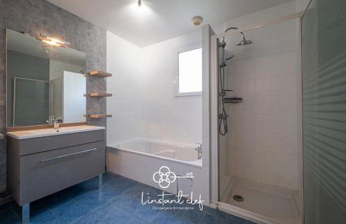 Cœur de Sarthe - Maison 20pers - Balnéo - BBQ - Foto 17